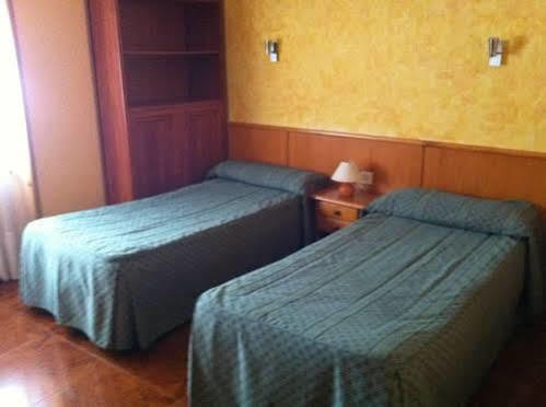 Hostal Le Vintage Ávila Buitenkant foto