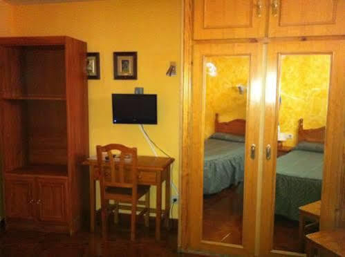 Hostal Le Vintage Ávila Buitenkant foto